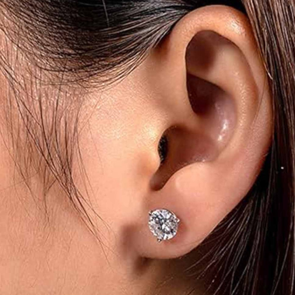 Round Cut Moissanite Diamond Classic Stud