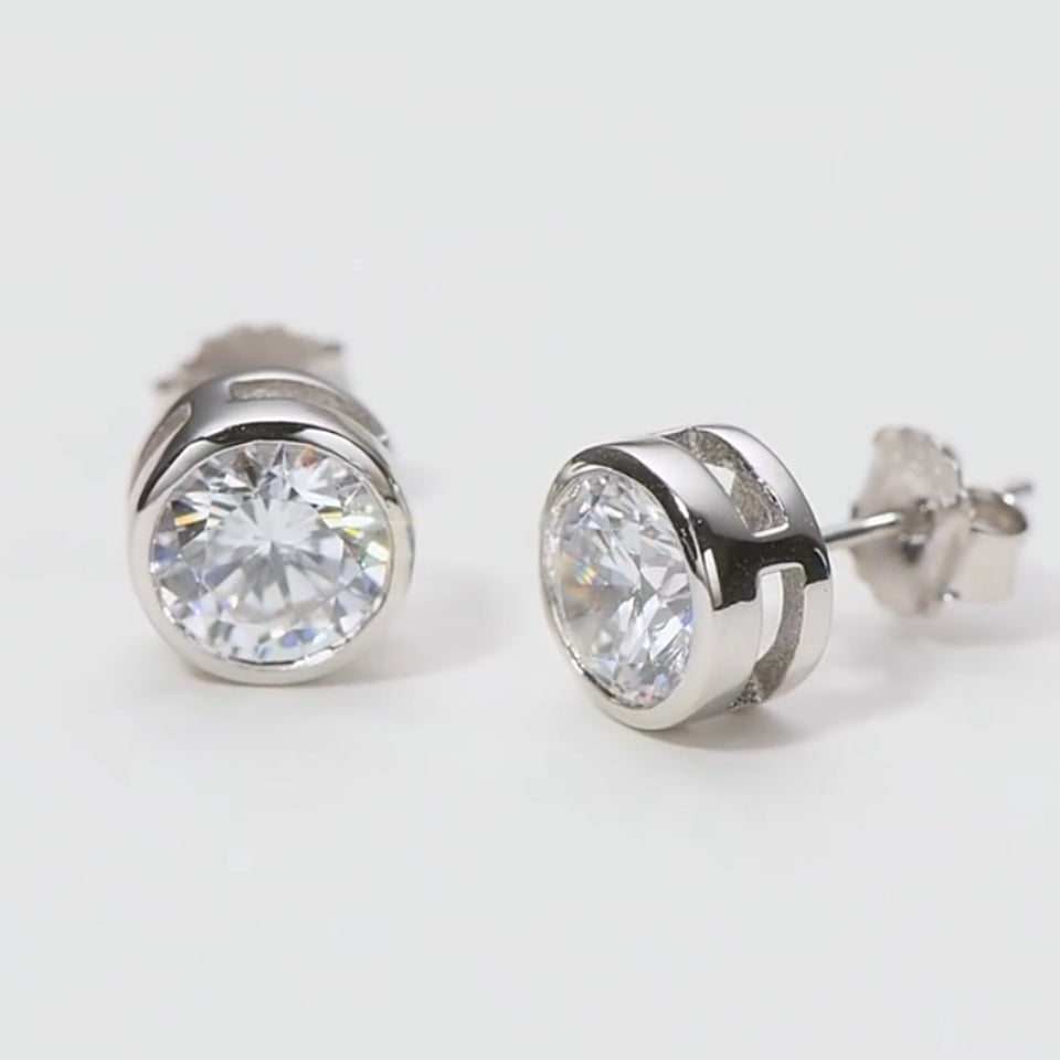 Classic Bezel Moissanite Diamond Stud