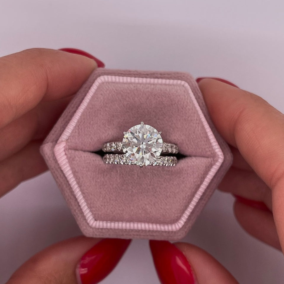 Round Cut Layer Moissanite Diamond Ring