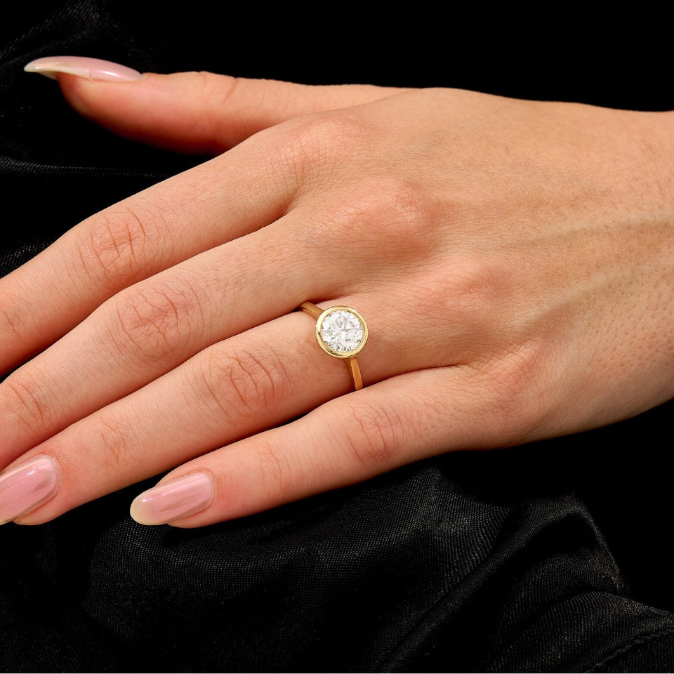 Round Bezel Moissanite Diamond Ring
